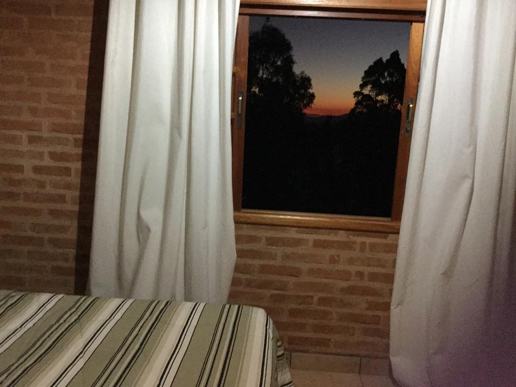 Hotel Abrigo Da Reserva à Santo Antônio do Pinhal Chambre photo